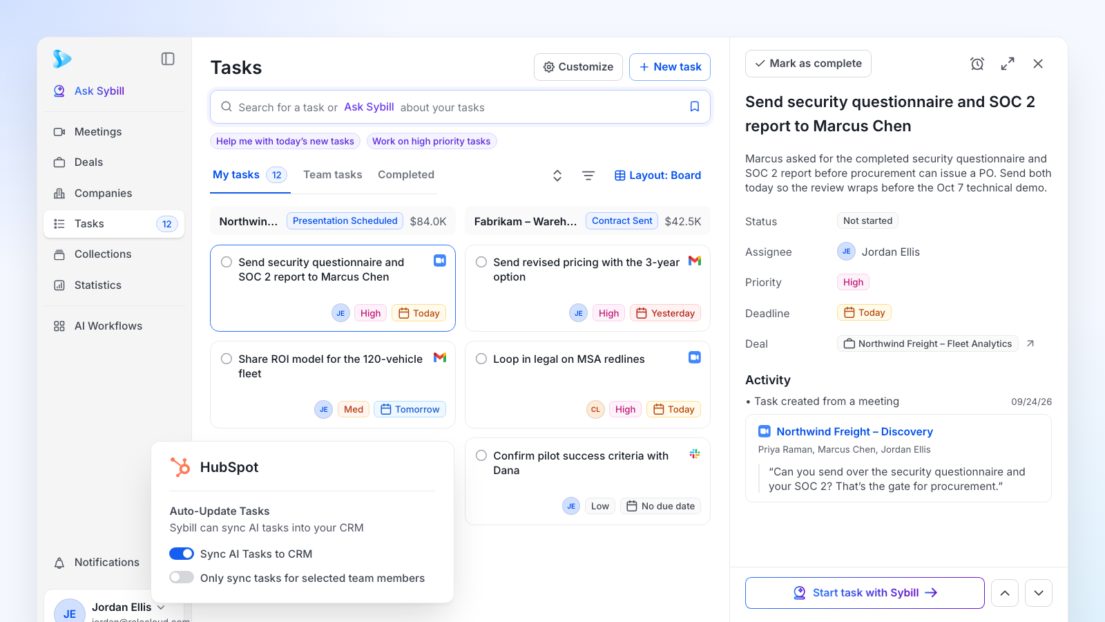 Tablero de tareas y detalles de las tareas de Sybill, con la configuración «Actualización automática de tareas» de HubSpot sincronizando las tareas de IA con el CRM